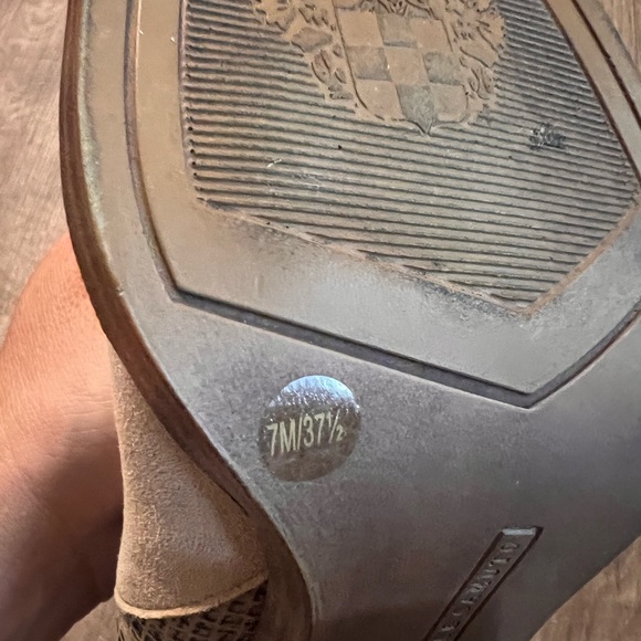 Vince Camuto Bootie Sz 7 - Picture 5 of 13